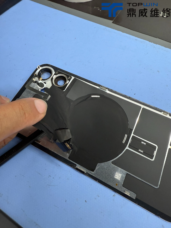 iPhone16Plus換單背蓋案例分享-單背蓋無線充電移植