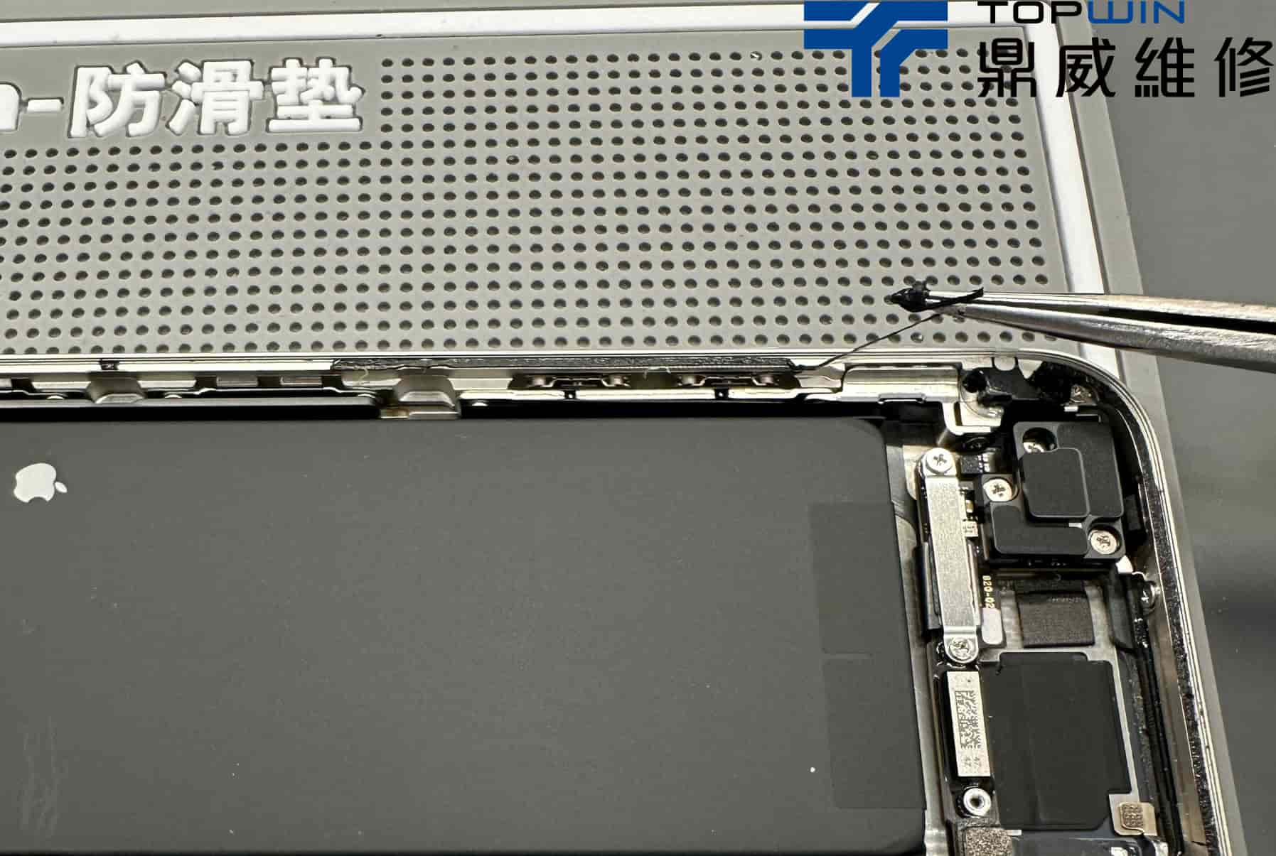 iPhone 7 清除就防水膠以及更換防水膠條