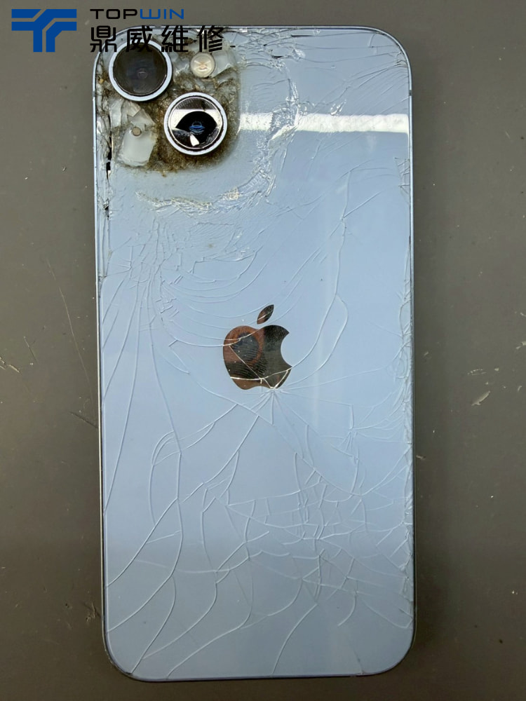 iPhone 14 Plus背板破裂與電池膨脹送修外觀檢查