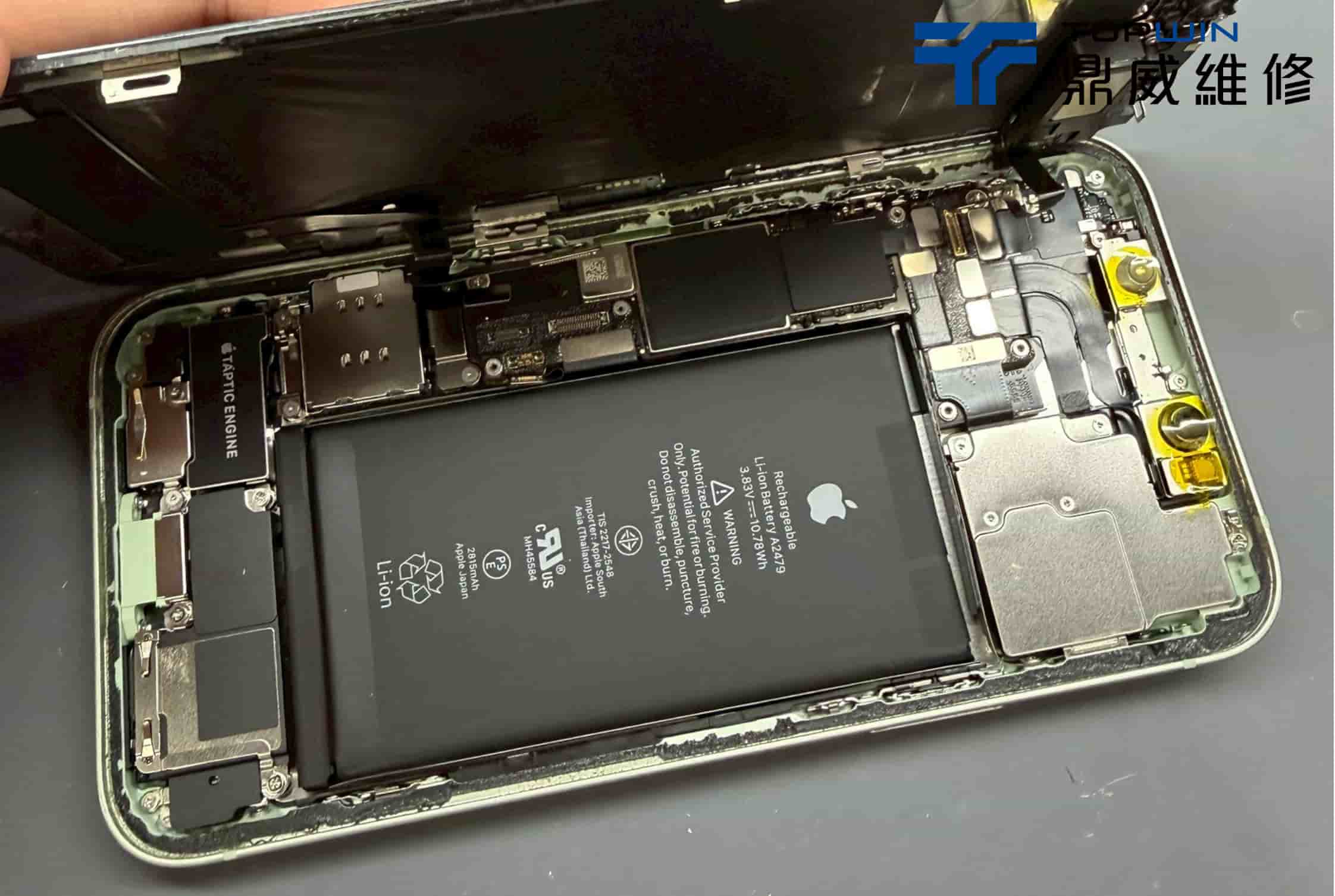 iPhone原廠換電池案例-電池拆解