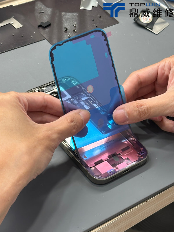 iPhone 16 Pro背玻璃破裂！原廠背玻璃維修 圖片5