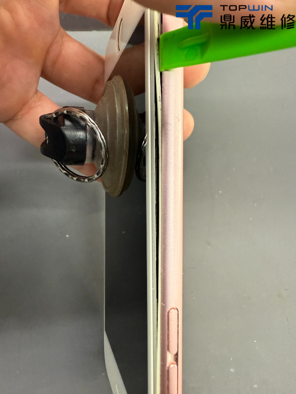 iPhone14PM換後殼案例分享-後殼維修前