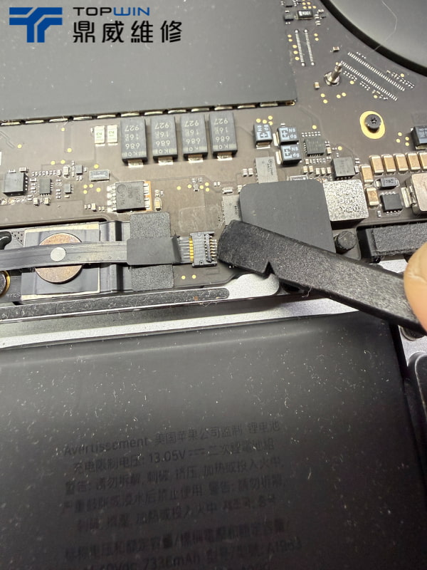 MacBook Pro(A1990)電池更換,換完又是一尾活龍! 圖片5