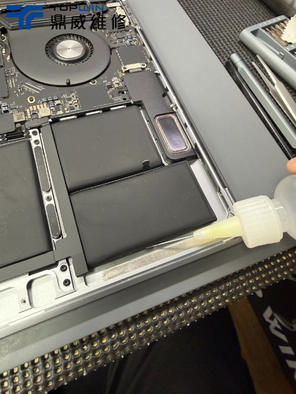 MacBook Pro(A1990)電池更換,換完又是一尾活龍! 圖片8