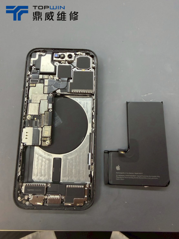 iPhone換電池案例-拆卸電池