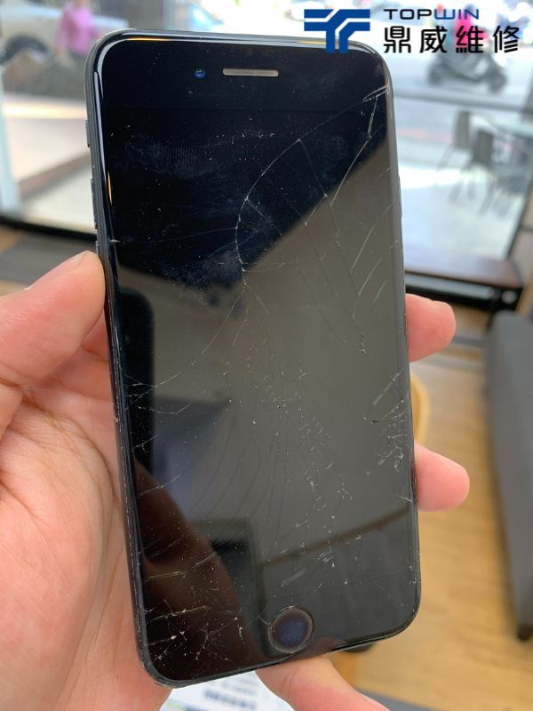 iPhone SE3面板碎裂?還有辦法維修嗎? 圖片1