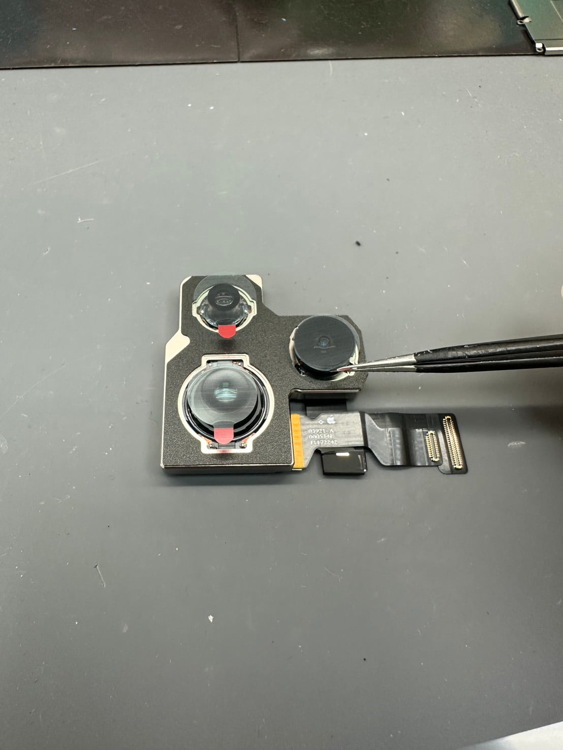 iPhone 14 Pro Max後玻璃破裂了嗎？別怕！換塊新的就好了 圖片2