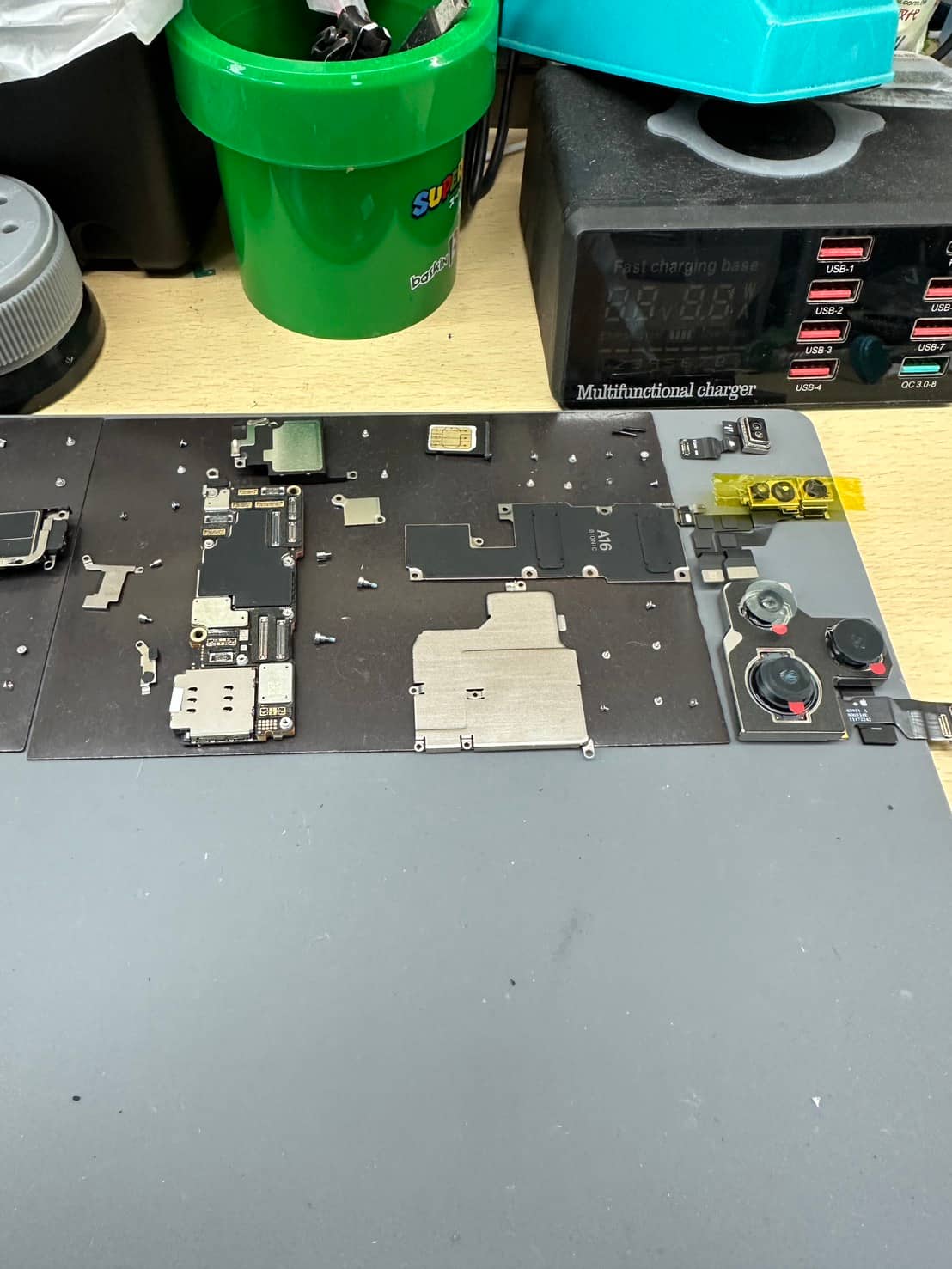 iPhone 14 Pro Max後玻璃破裂了嗎？別怕！換塊新的就好了 圖片3
