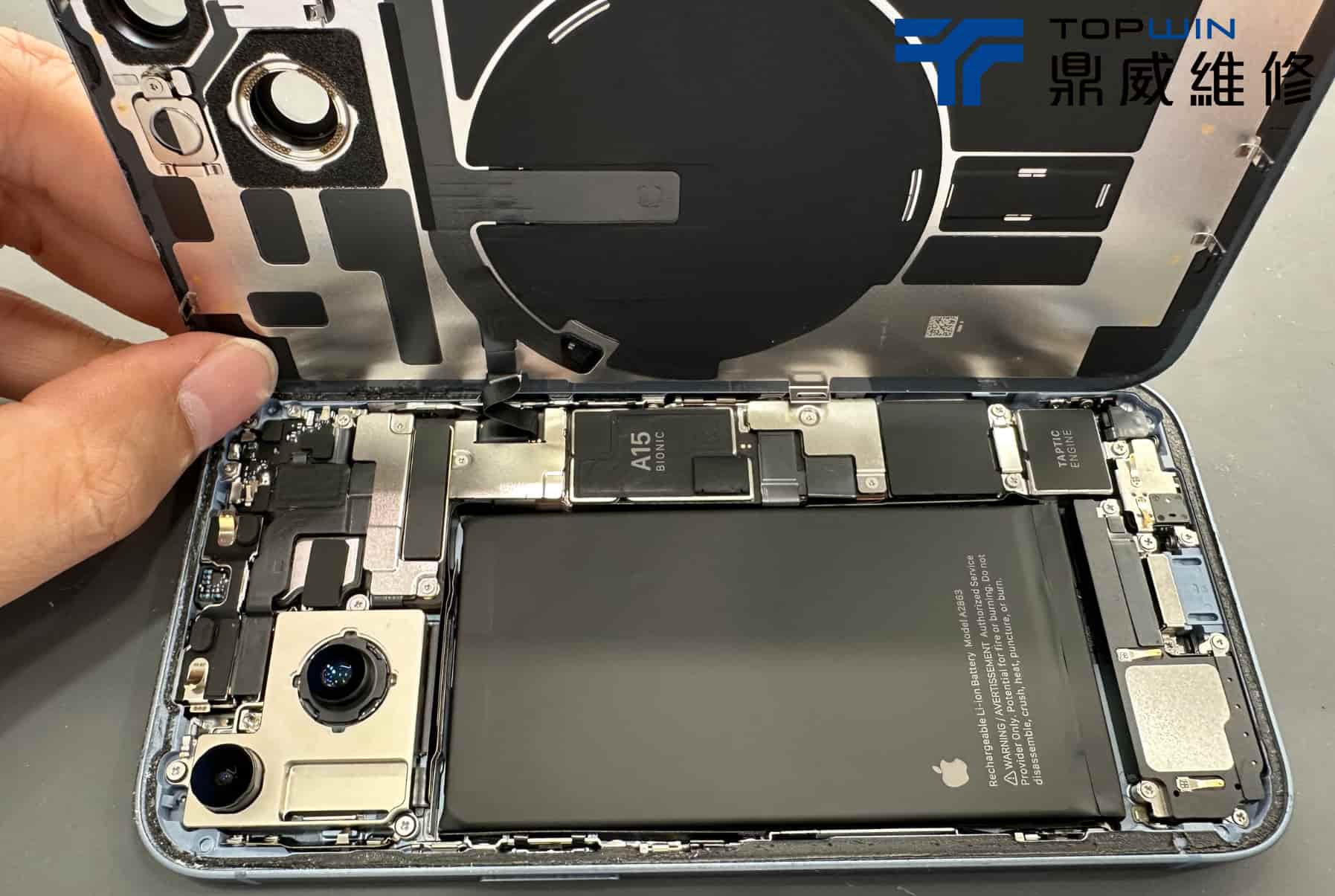 不想換Type-C接孔? iPhone 14更換原廠電池續命! 圖片3