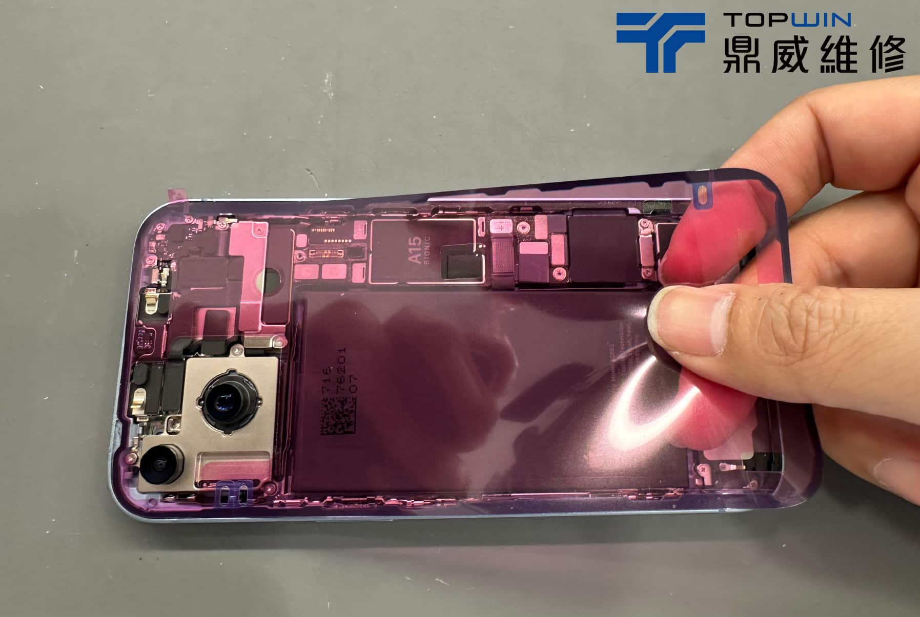 不想換Type-C接孔? iPhone 14更換原廠電池續命! 圖片10