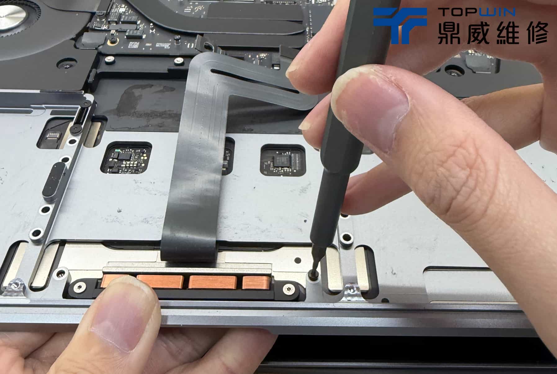 MacBook Pro(A2338) 電池膨脹自己關機?來讓鼎威幫您解決! 圖片11