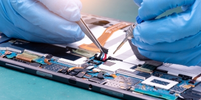 iPhone原廠維修中心指南：流程、價格和保固，你最在意的全都告訴你