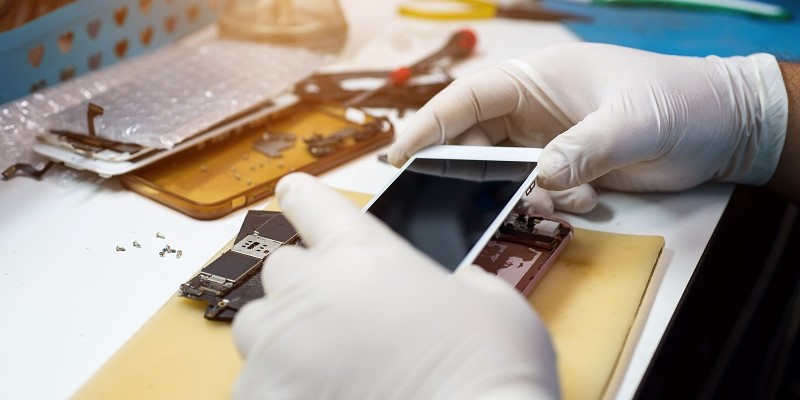如何挑選iPhone維修中心？官方、獨立維修費用流程差異一次看